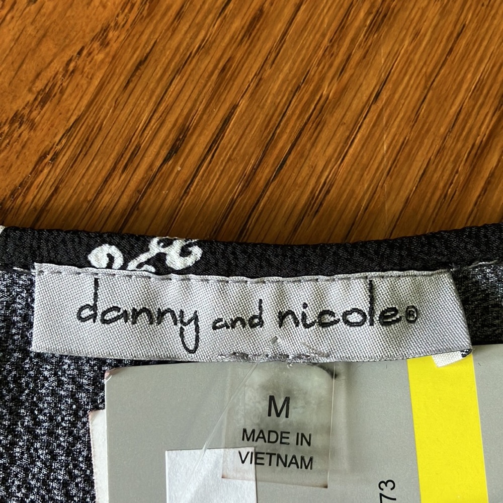 NWT M BLACK & WHITE LINED DANNY & NICOLE DRESS - Picture 7 of 14